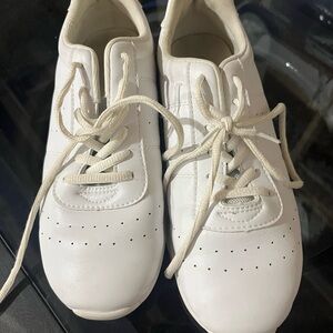 Cheer shoes